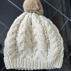 SCOOP Brand beanie with genuine fur pompom